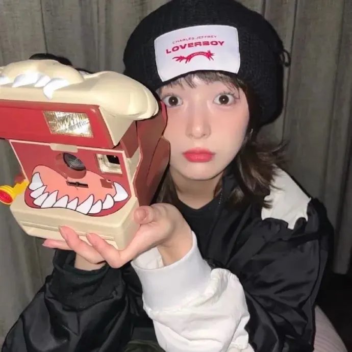 深夜中的企鹅